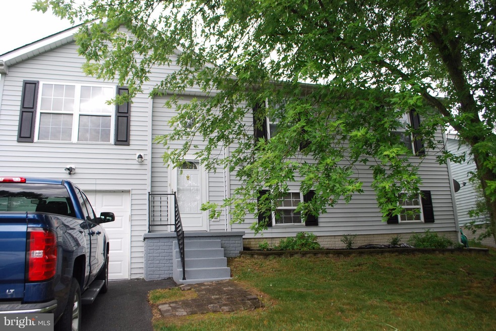 161 Bane Berry Ln, Martinsburg, WV 25404 - photo 1