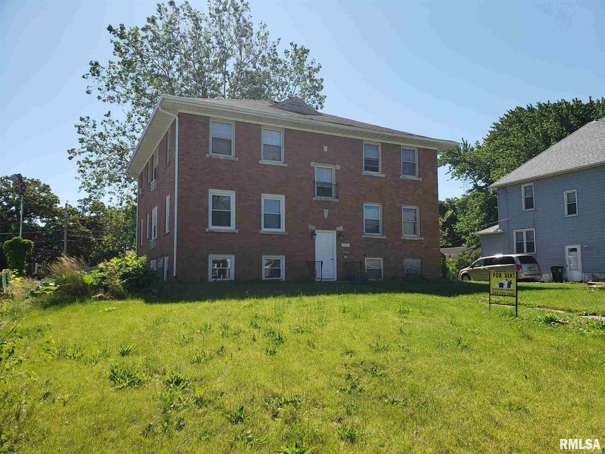 1807 Esplanade Ave, Davenport, IA 52803 - photo 1
