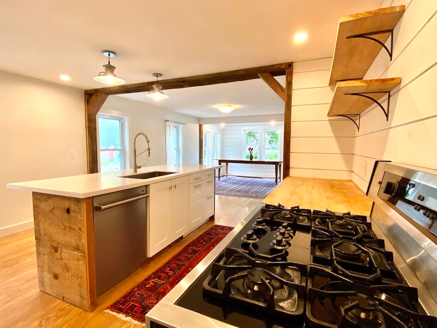 9 Hillcrest Rd, New London, NH 03257 - photo 1