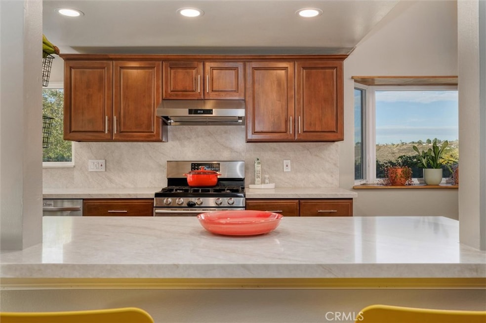 Under Contract $750,000 • Co-Listing Agent