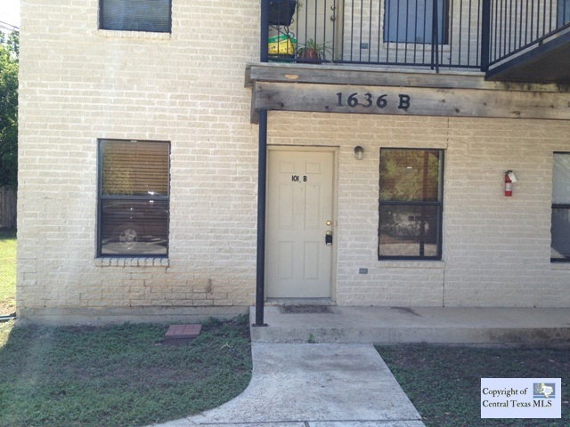 1636 Post Rd unit 202 B, San Marcos, TX 78666 - photo 1