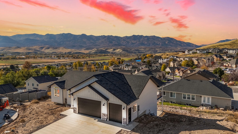 827 E Jenny Ln, Morgan, UT 84050 - photo 1