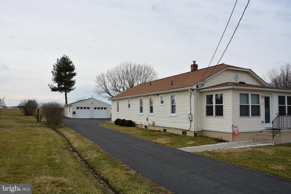 739 Round Hill Rd, Winchester, VA 22602 - photo 1