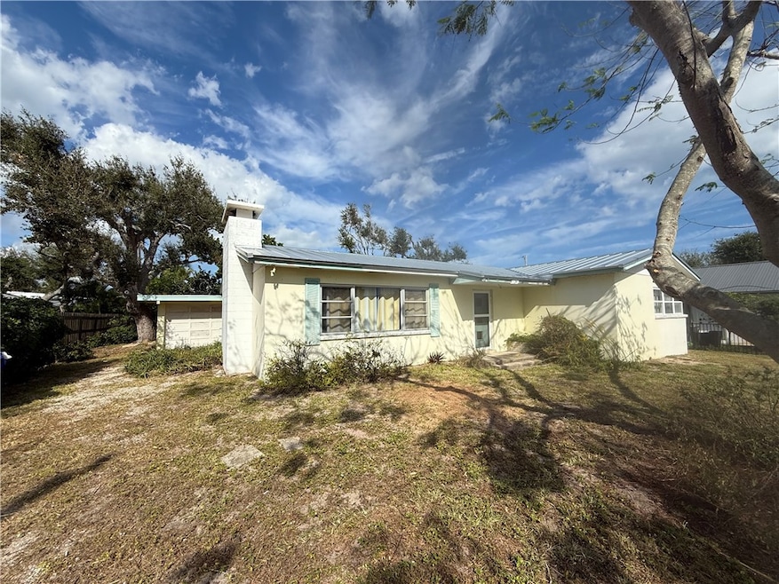 925 Tropic Dr, Vero Beach, FL 32963 - photo 1