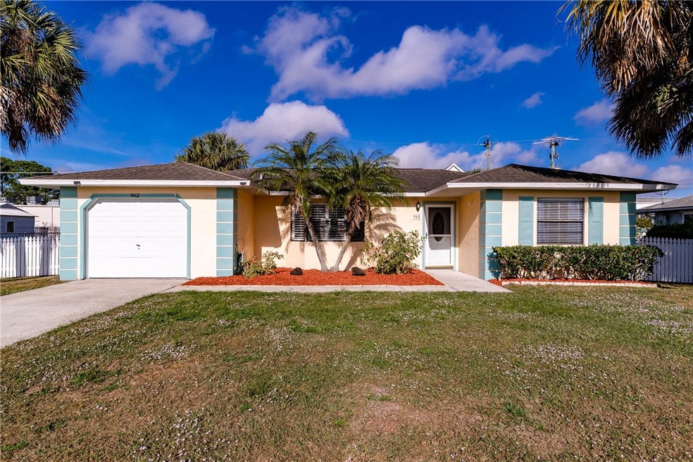 Great curb appeal!
