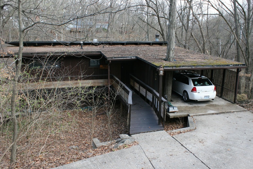 906 Colgate