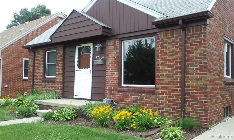 27330 Leroy St, Roseville, MI 48066 - photo 1