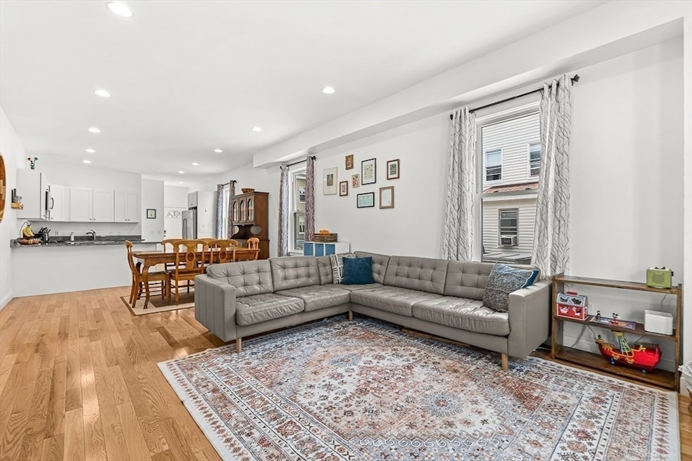 659 Moody St unit 2, Waltham, MA 02453 - photo 1