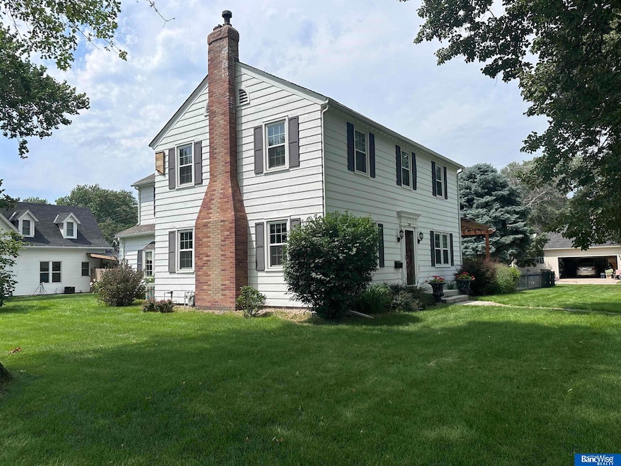 1207 8th St, Aurora, NE 68818 - photo 1