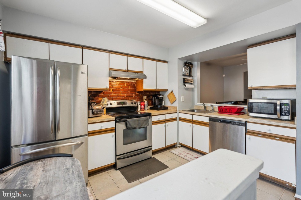 65 Cobber Ln, Baltimore, MD 21229 - photo 1