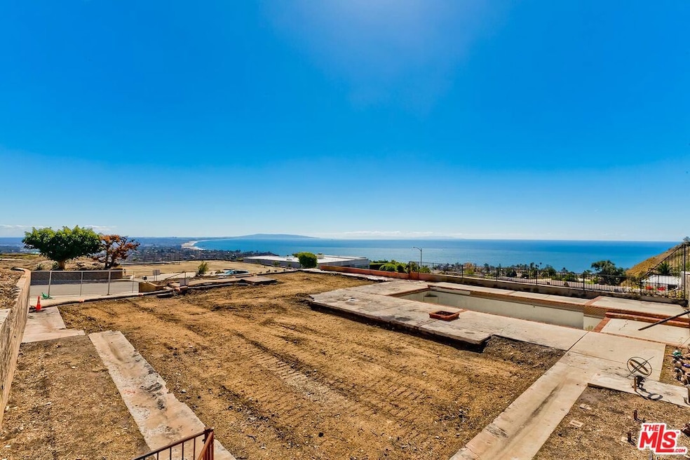 Sold $1,650,000 • Co-Listing Agent