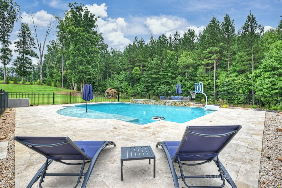 Sold $1,300,000 • Co-Listing Agent