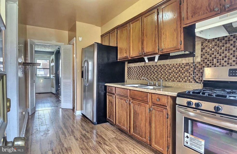 3924 Flowerton Rd, Baltimore, MD 21229 - photo 1