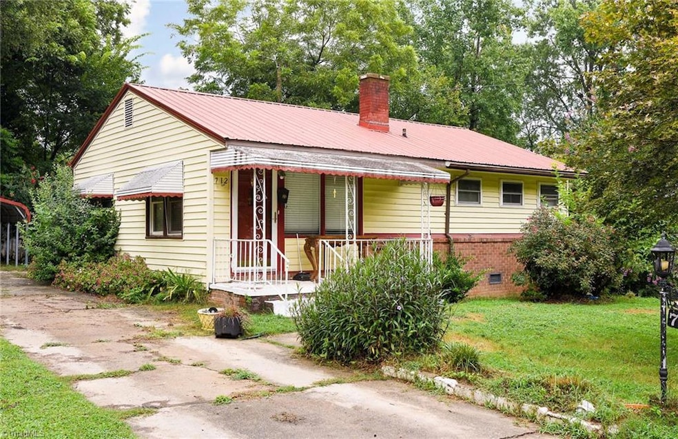 712 Cliffside Ave, High Point, NC 27260 - photo 1