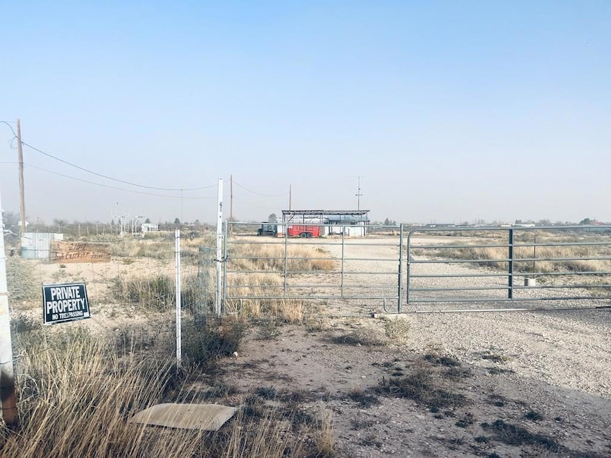 2147 N Crockett, Fort Stockton, TX 79735 - photo 1