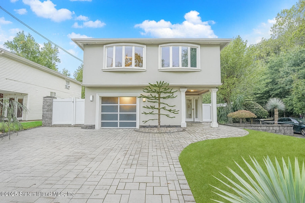 4 Gary Place, Staten Island, NY 10314 - photo 1