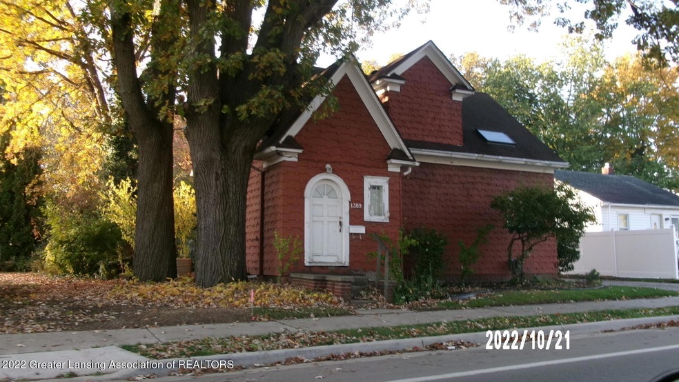 1309 W Mount Hope Ave, Lansing, MI 48910 - photo 1