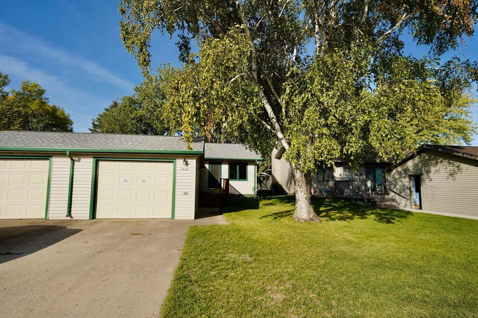 1507 8th Ave NE, Jamestown, ND 58401 - photo 1