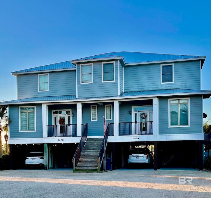 For Sale $1,488,750 • Co-Listing Agent