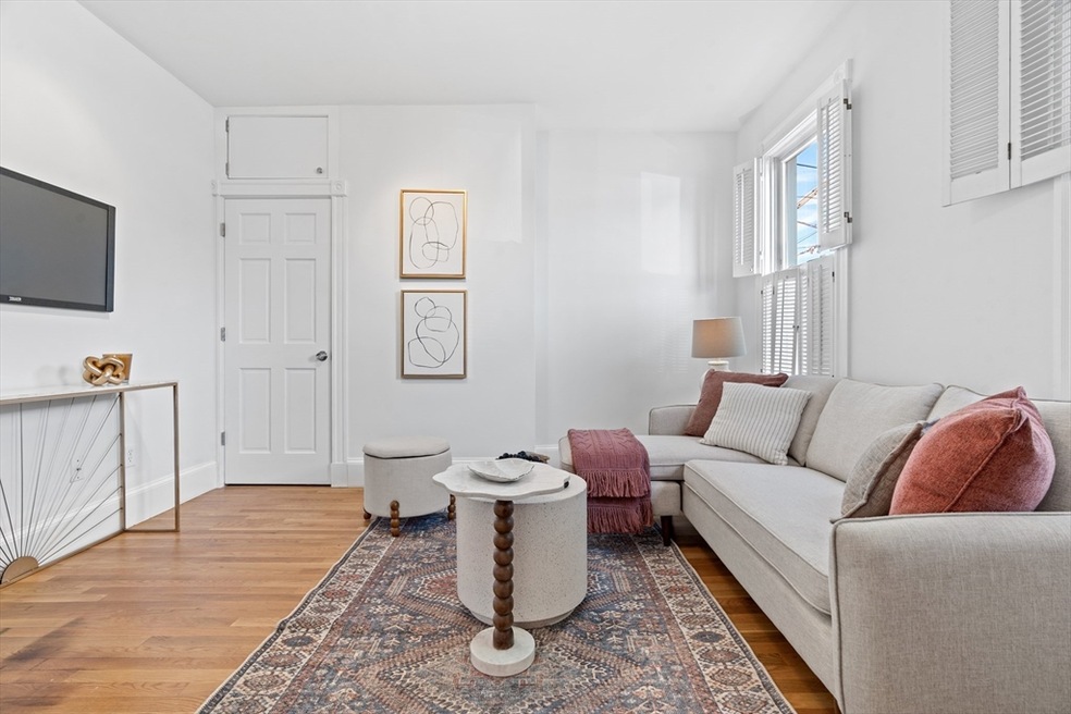 Pending $335,000 • Co-Listing Agent