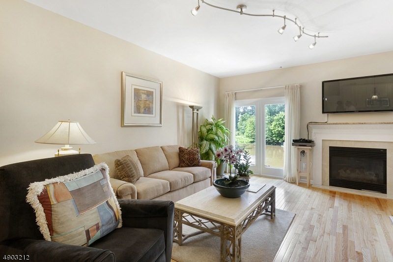 7 Hidden Pond Ct, Raritan, NJ 08869 - photo 1