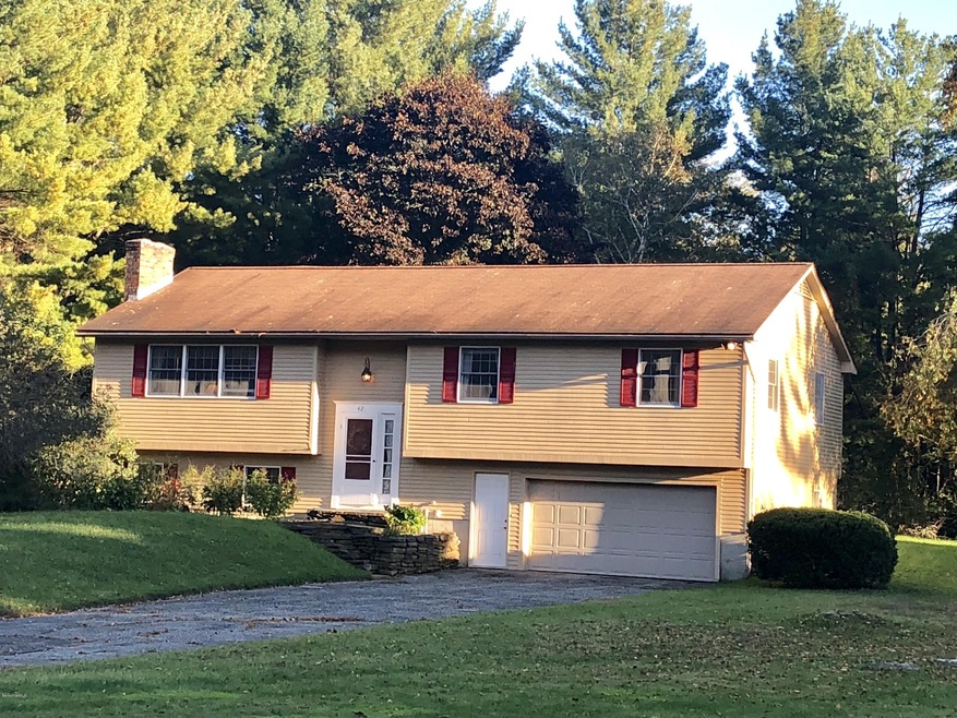 42 Bentrup Ct, Lenox, MA 01240 - photo 1