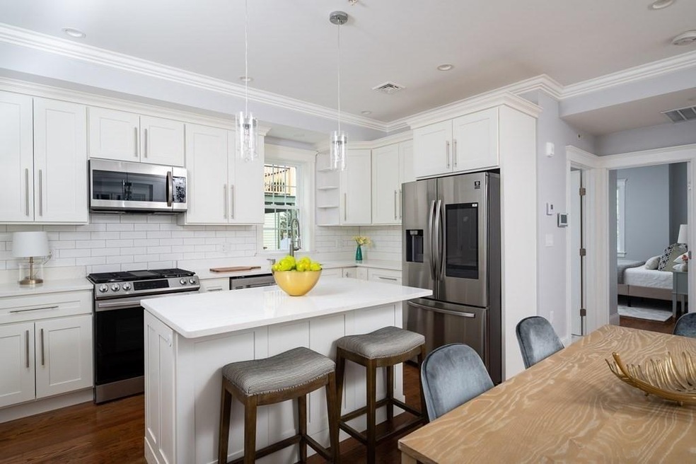 102 Neponset Ave unit 6, Dorchester, MA 02122 - photo 1