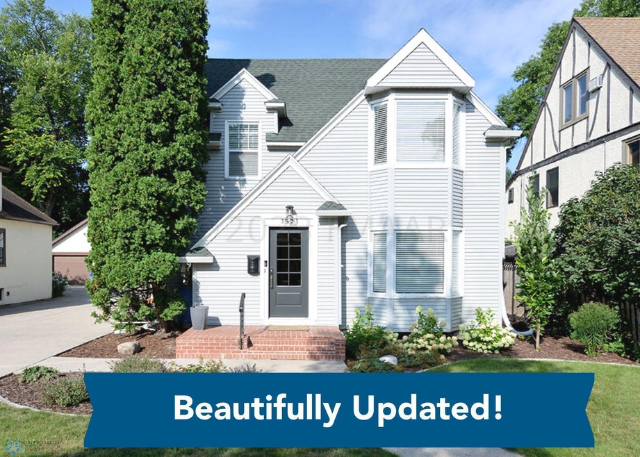 1521 9th St S, Fargo, ND 58103 - photo 1