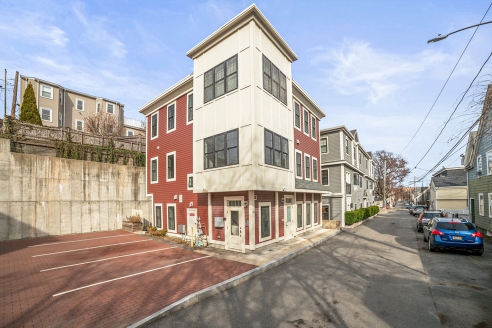 Pending $749,000 • Co-Listing Agent
