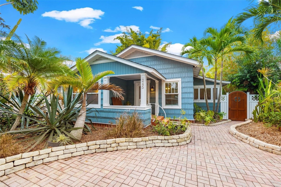 245 17th Ave N - Old N.E. Bungalow