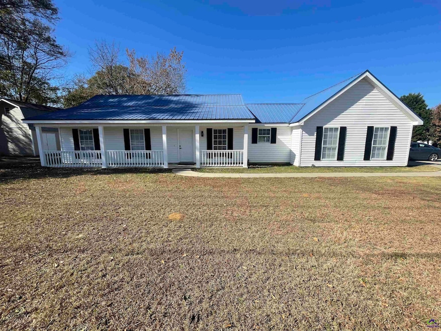 101 Shamrock Ct, Bonaire, GA 31005 - photo 1