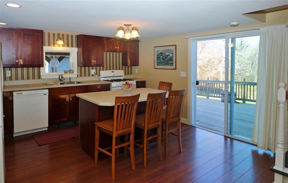 127 Village Rd, Shelburne, NH 03581 - photo 1