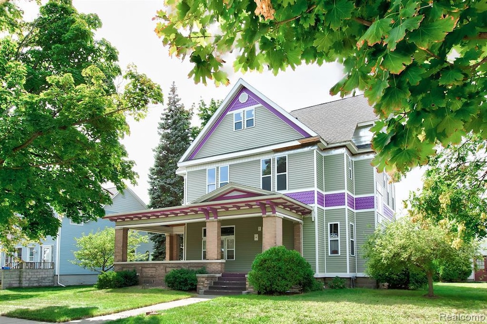 1909 Military St, Port Huron, MI 48060 - photo 1