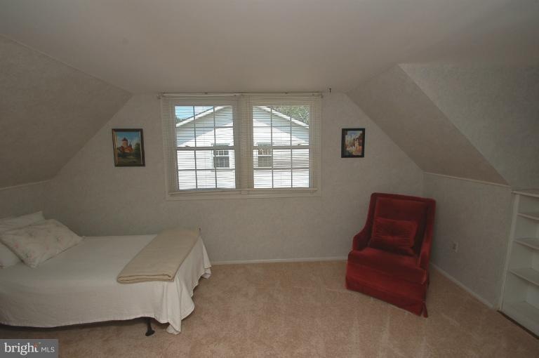 13126 Melville Ln, Fairfax, VA 22033 - photo 1