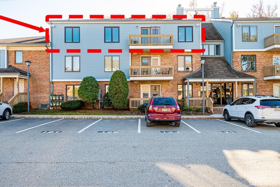 713 Peach St, Avenel, NJ 07001 - photo 1