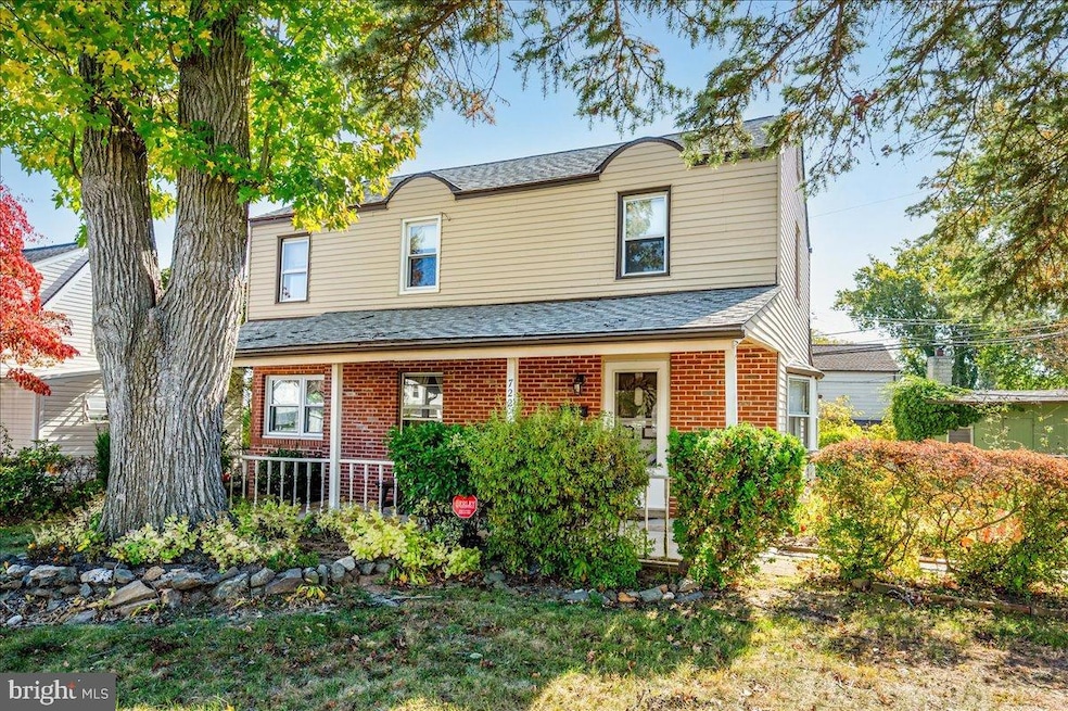 722 Thorndale Rd, Aldan, PA 19018 - photo 1