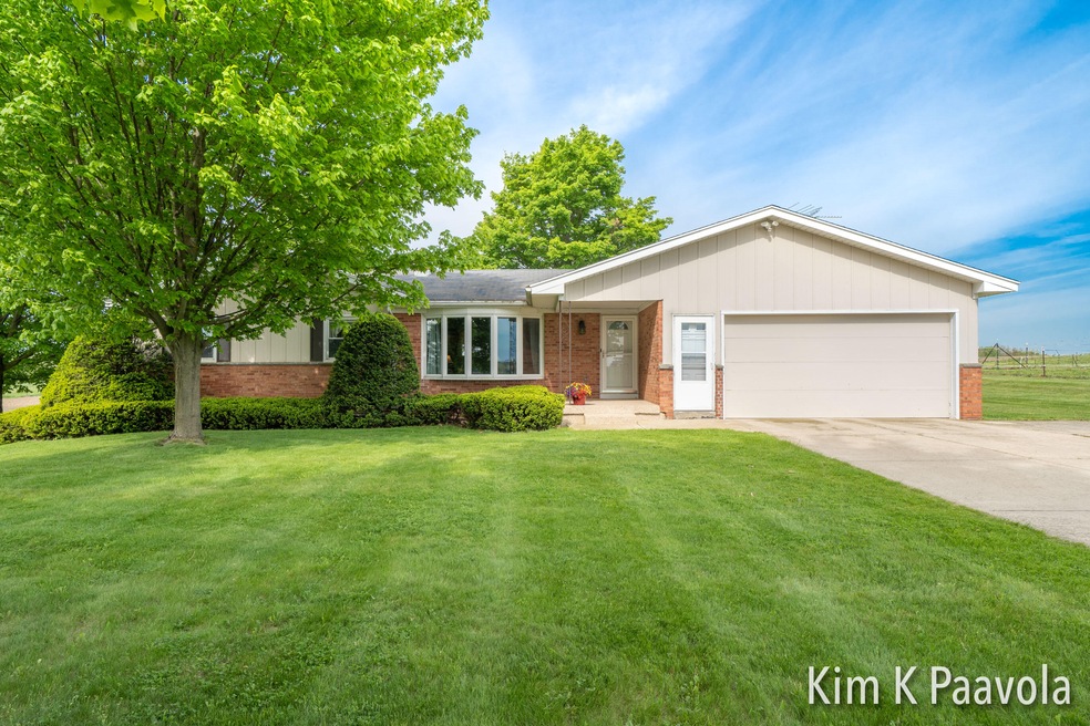 10595 S Division Ave, Wayland, MI 49348-