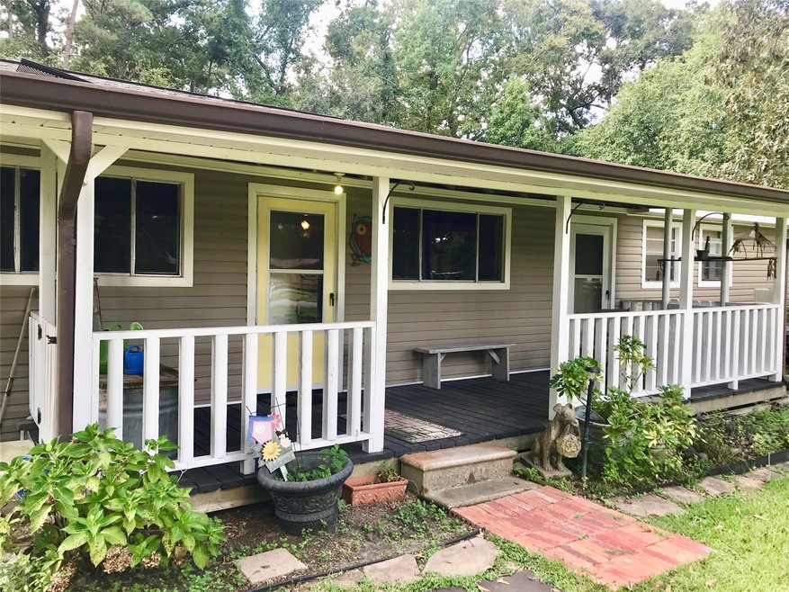 21720 Walker Dr, Conroe, TX 77306 - photo 1