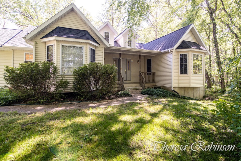 12920 Vergennes St SE, Lowell, MI 49331 - photo 1