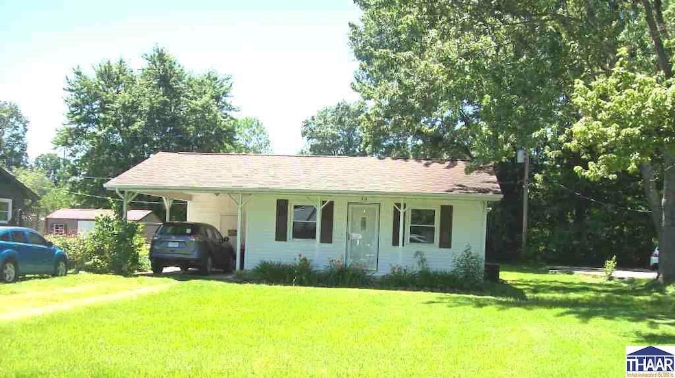 310 10th St NW, Linton, IN 47441 - photo 1