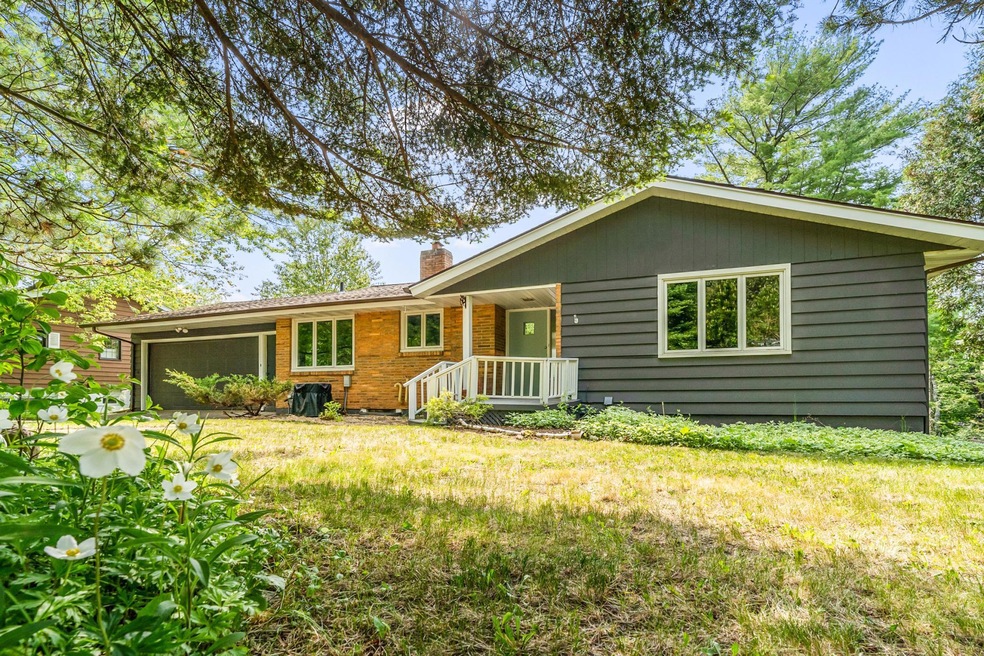 3620 E Superior St, Duluth, MN 55804 - photo 1