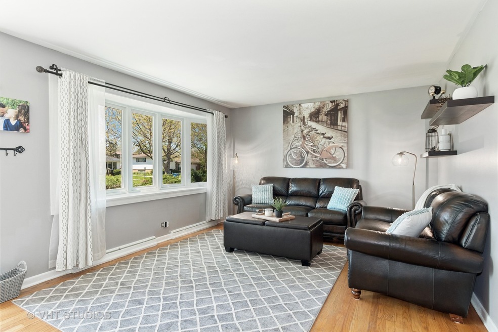 3N441 Willow Rd, Elmhurst, IL 60126 - photo 1