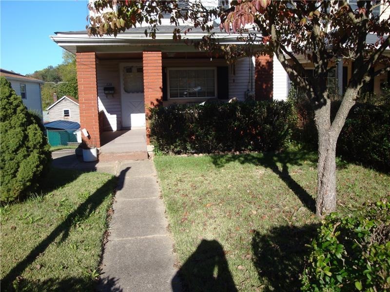 Half a duplex in a very nice neighborhood. Low mai