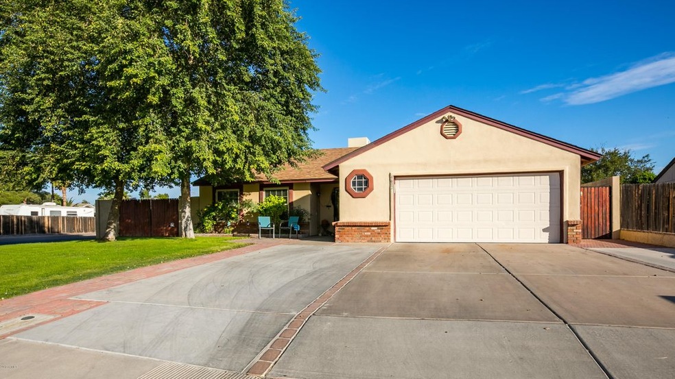 Lovely curb appeal