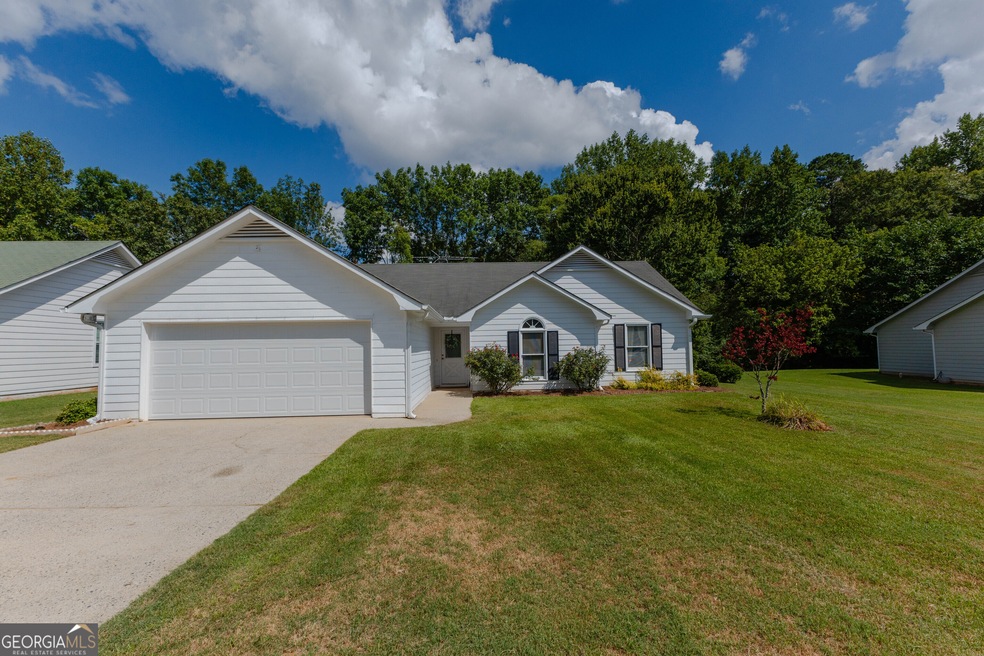 295 Monmouth Dr, Fayetteville, GA 30214 - photo 1