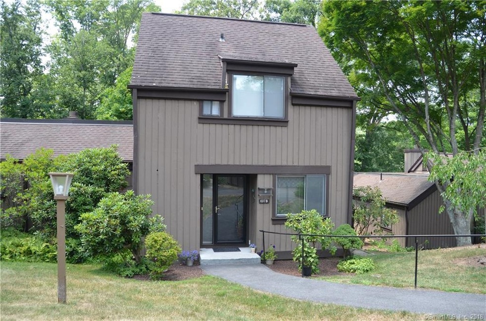 697 Heritage Village unit B, Southbury, CT 06488 - photo 1