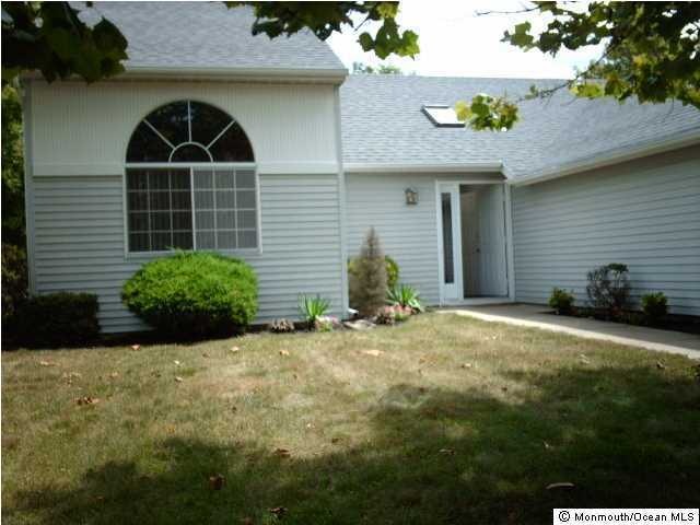 850 Ardmore Rd unit A, Monroe Township, NJ 08831 - photo 1