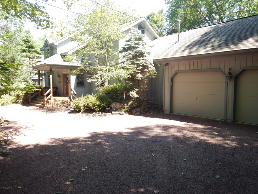 6163 Lakeview Dr, Pocono Pines, PA 18350 - photo 1