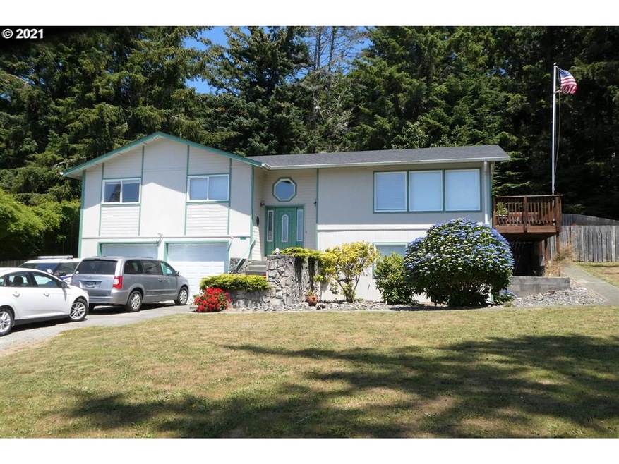30375 Hillside Terrace, Gold Beach, OR 97444 - photo 1