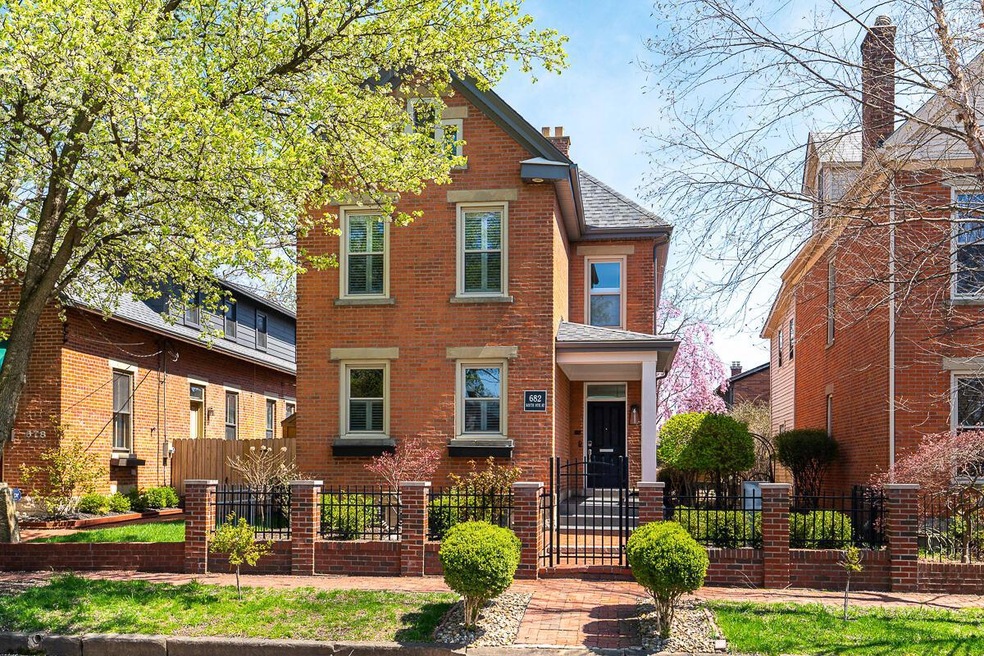 682 S 9th St, Columbus, OH 43206 - photo 1